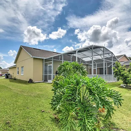 Sunny Kissimmee Retreat With Pool, Near Disney!